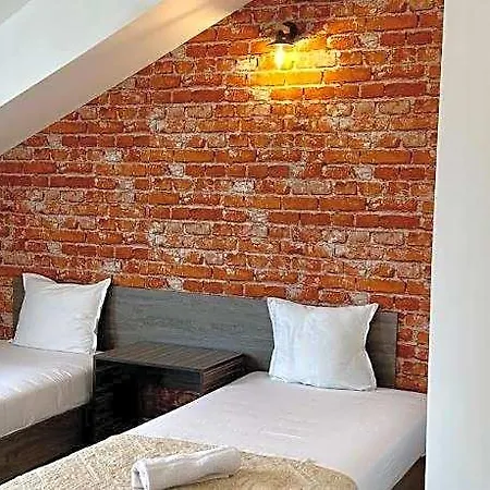 Brilliance Hotel Warna