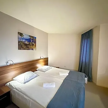 Brilliance Hotel Warna