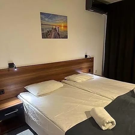 Hotel Brilliance Warna